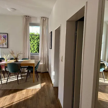 Beautiful 3 Bedroom Townhouse *
