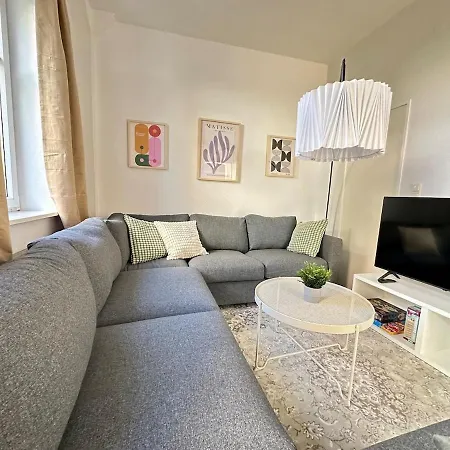 Beautiful 3 Bedroom Townhouse Appartamento *