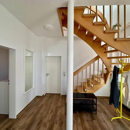 Beautiful 3 Bedroom Townhouse *